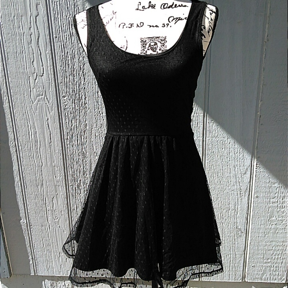Cross-back black dress w/dots